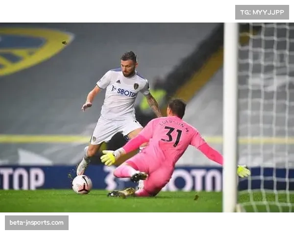 利物浦进攻端缺乏无球跑动接应 导致前场传球线路被提前预判